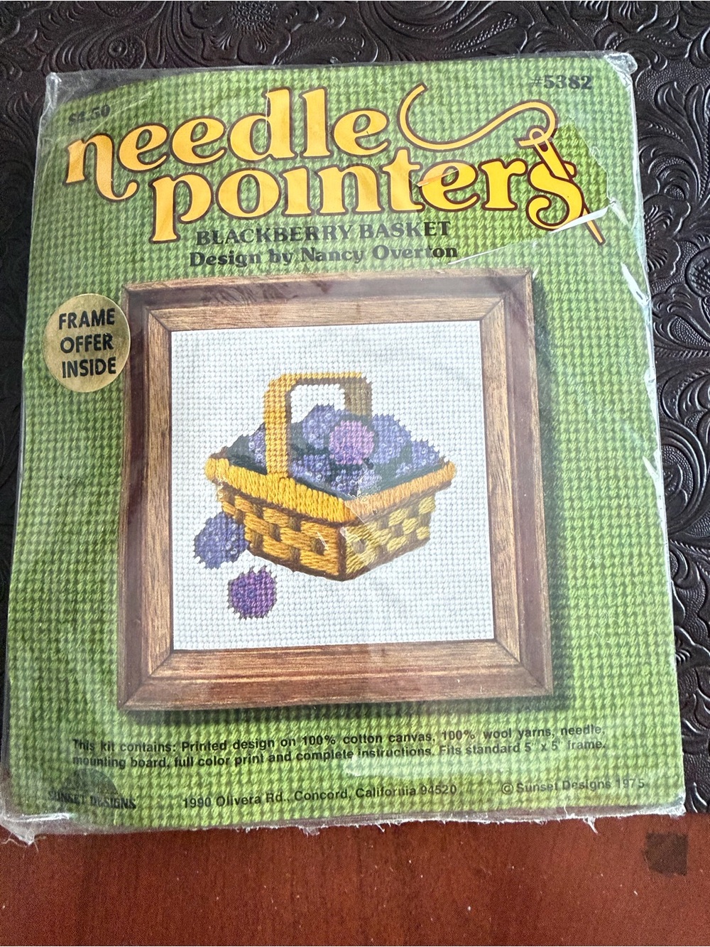 Needle Pointers Blackberry Basket Cross Stitch Kit - Green & Yellow